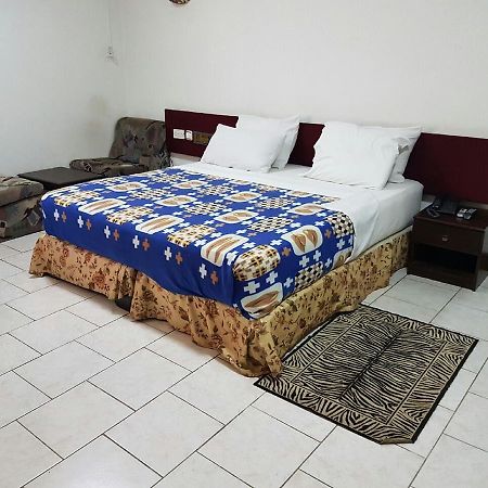 Royal Basin Resort Kumasi Esterno foto