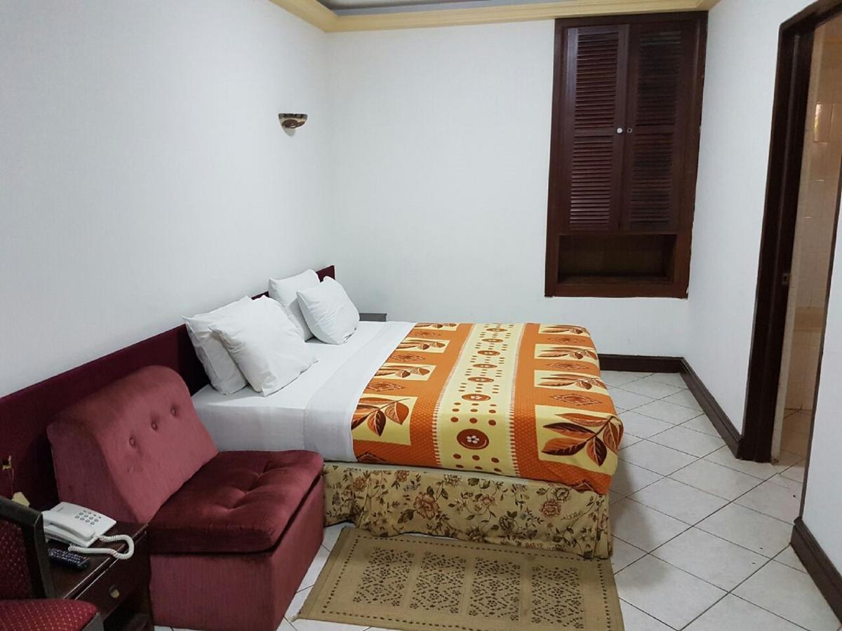Royal Basin Resort Kumasi Esterno foto